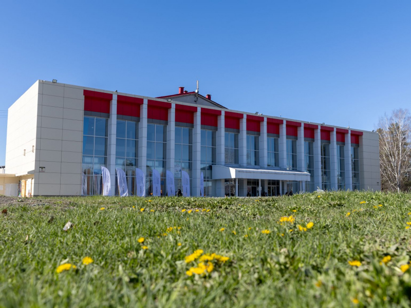 pic. ЕВРАЗ направил 3 млн рублей на ремонт Дворца культуры в Качканаре